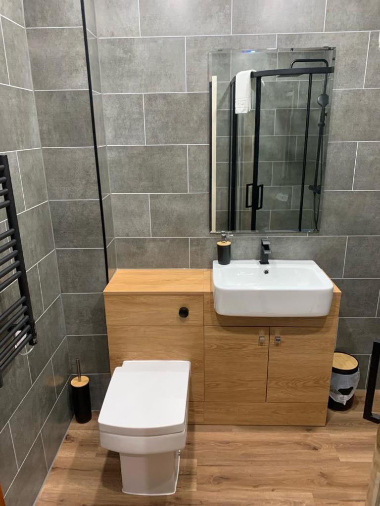 Modern Grassmarket Apartment Эдинбург Экстерьер фото